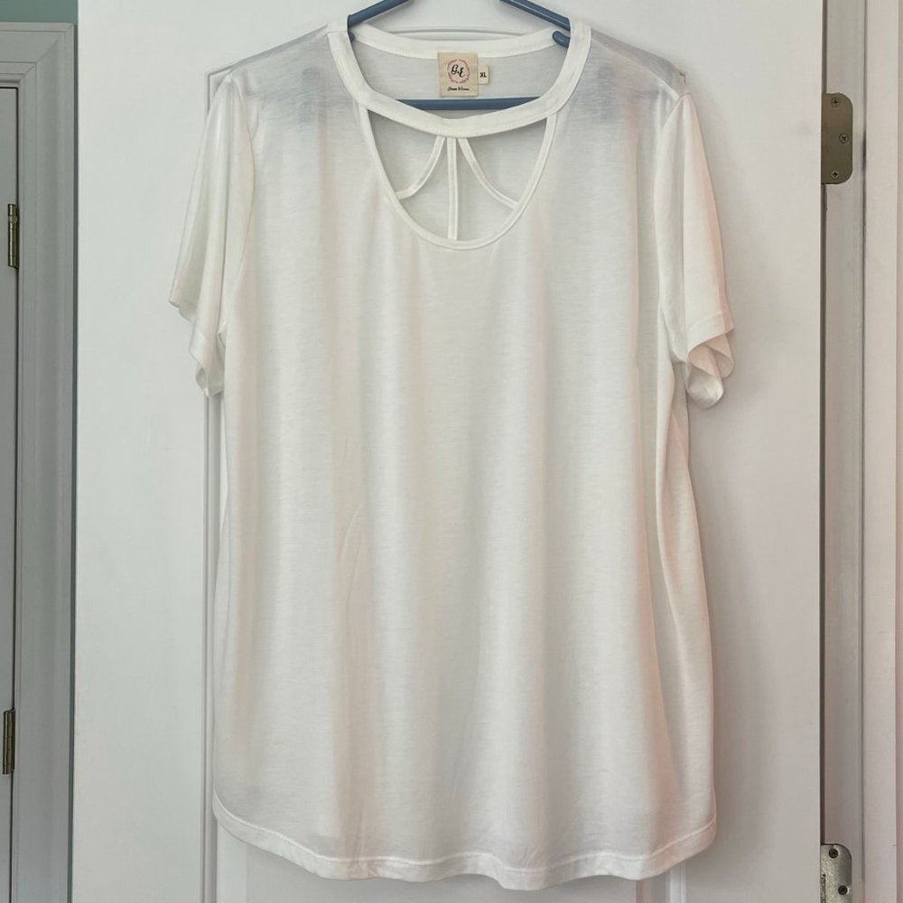 Grace & Emma Short Sleeved Caged In Tee for Women  Size Extra Large